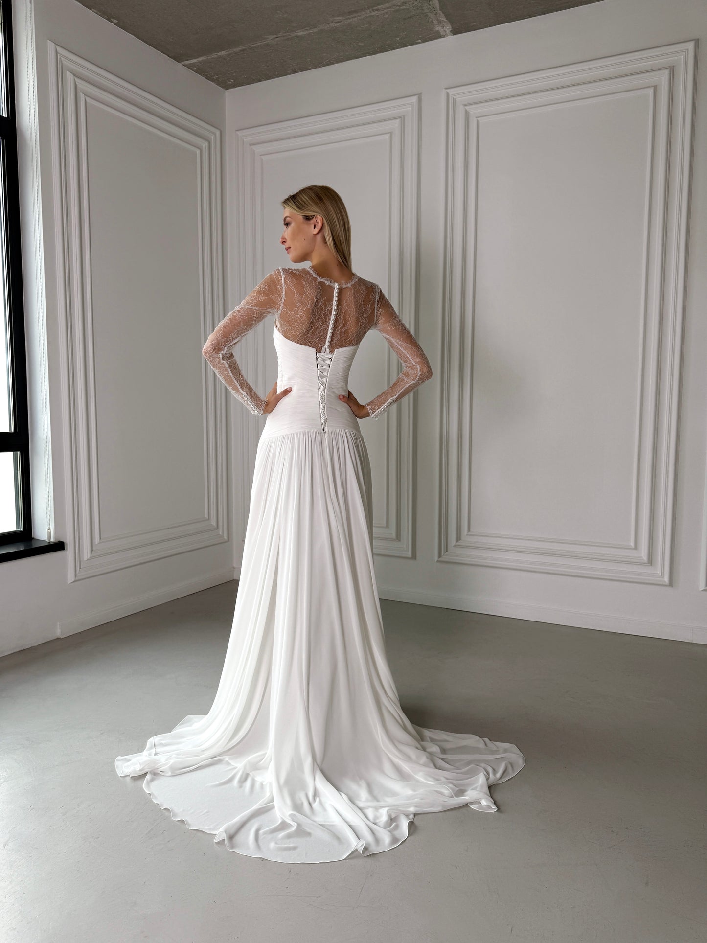Delicate  Chantilly Lace Bolero – Timeless Elegance in Every Detail